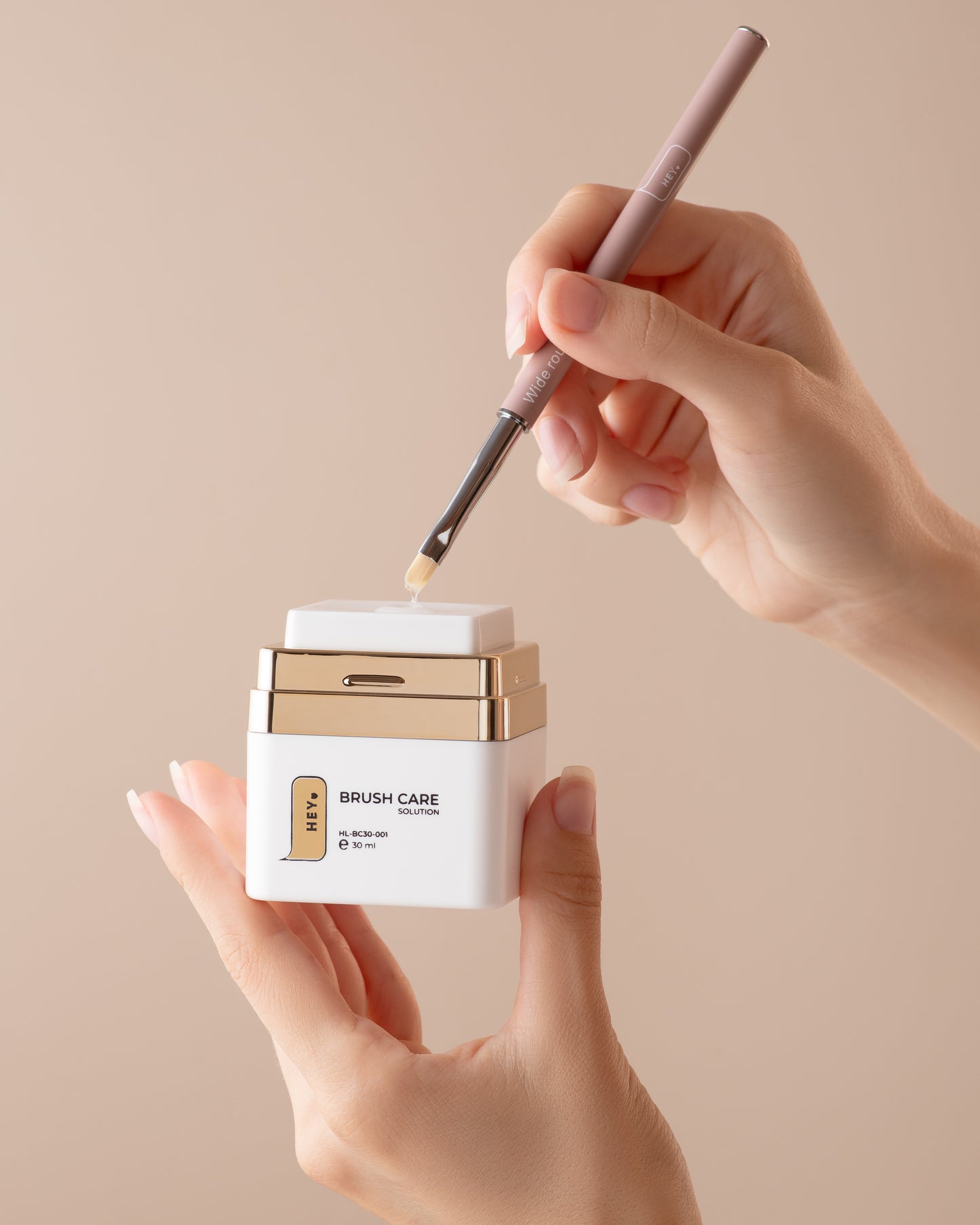 HEYLOVE - Brush Care Solution (ecsetmosó)